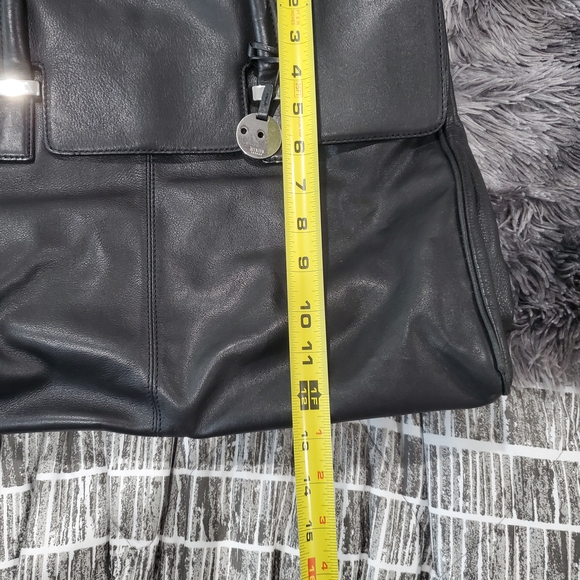 Knomo London Elegant Black Leather Handbag - Picture 4 of 11